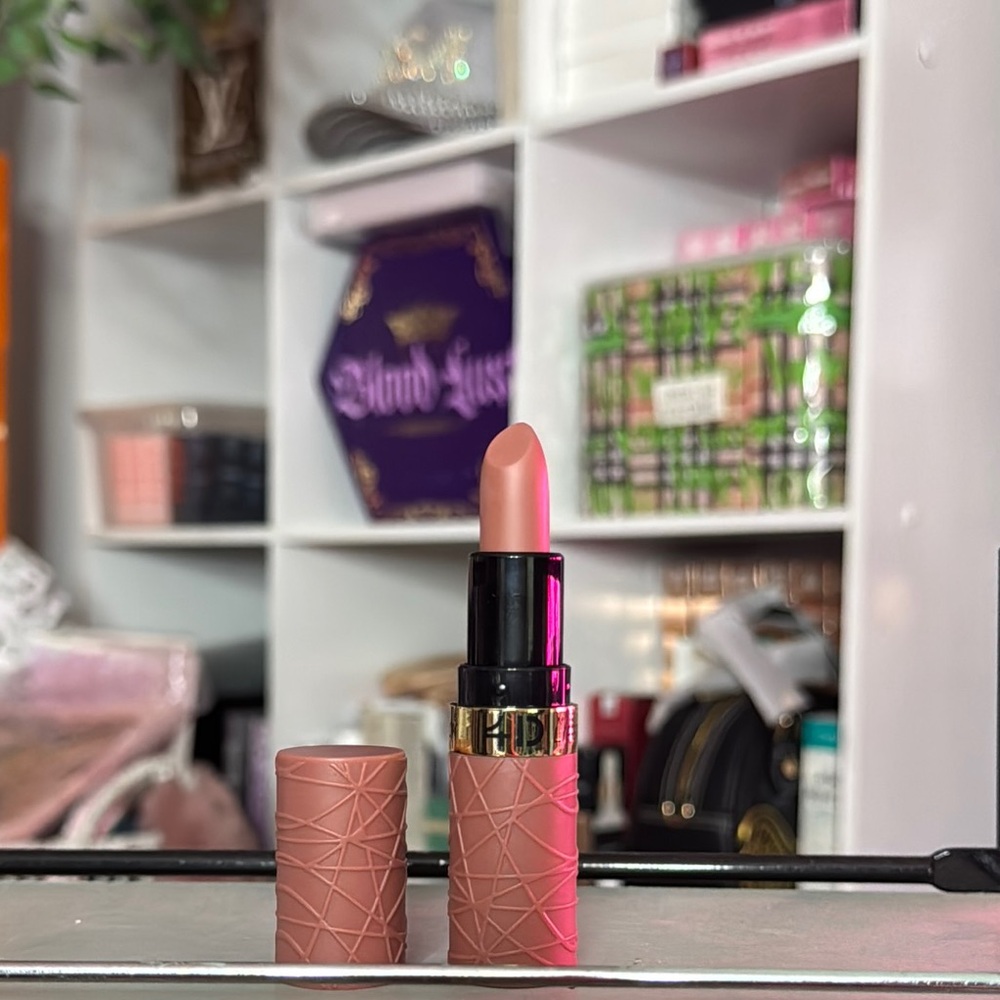 New Nude 4d Matte Lipstick